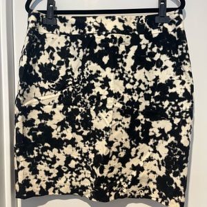 EUC Halogen skirt 14
